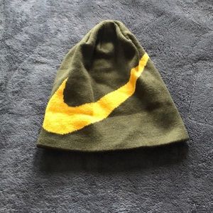 Nike Hunter green and yellow Hat